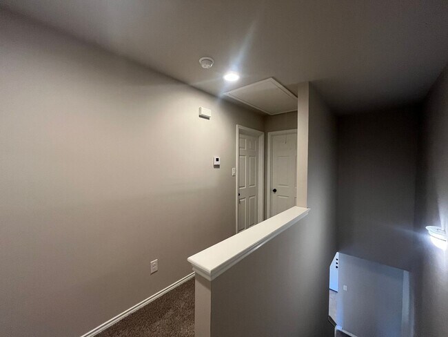 Building Photo - 8615 Valentina Wy