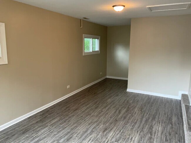 Building Photo - 275 Mohave St