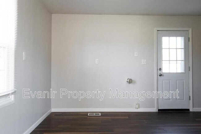 Building Photo - 1240 Berwald Dr
