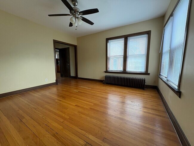 Building Photo - 4750 N Lotus Ave