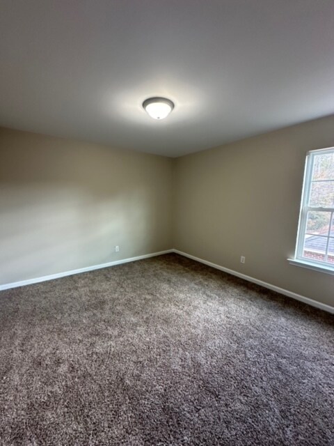Building Photo - 6 Quiet Pine Ct