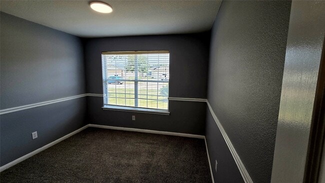 Building Photo - 7122 Sunrise Hill Ln