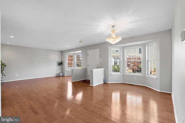 Building Photo - 123 Hearthstone Ln