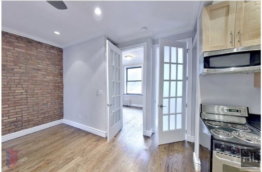 Building Photo - East 35th Street