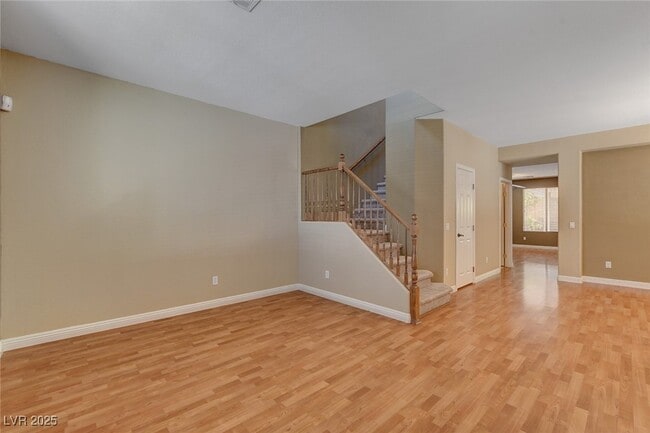 Building Photo - 1005 Roaring River Ave