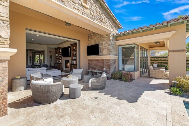 Building Photo - 75741 Via Stia