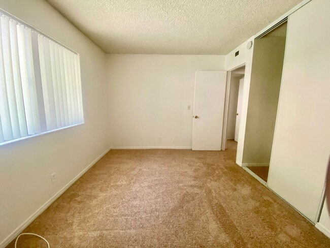 Building Photo - 3654 Summershore Ln