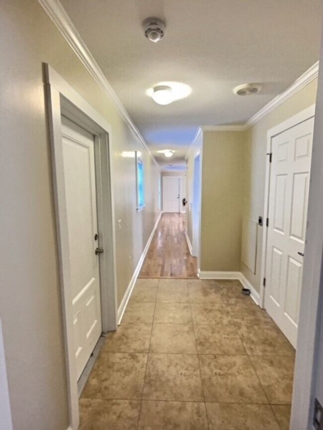 Building Photo - 2 Bedroom Cottage Near Downtown Ocean Springs