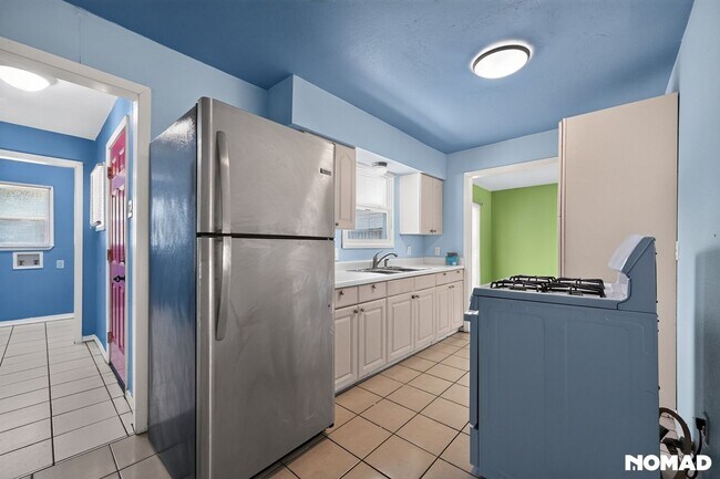 Building Photo - Charming 3BR House in Dallas