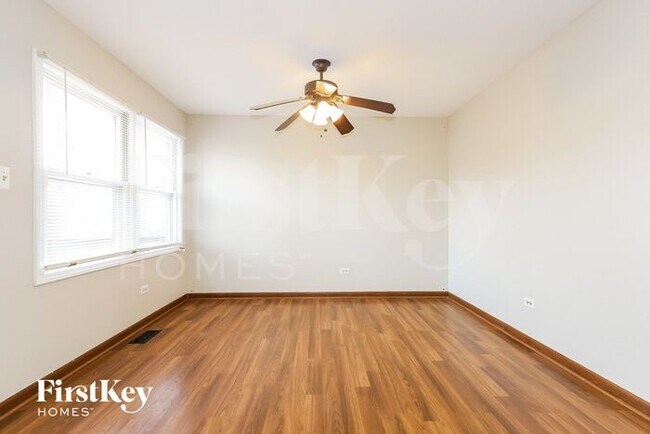 Building Photo - 2508 John Bourg Dr