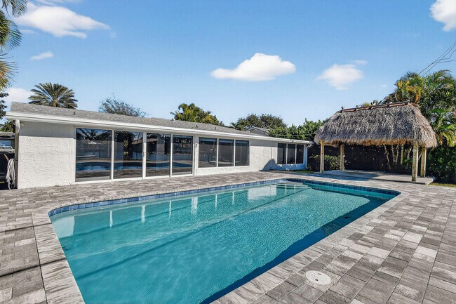 Building Photo - 122 Arlington Pl