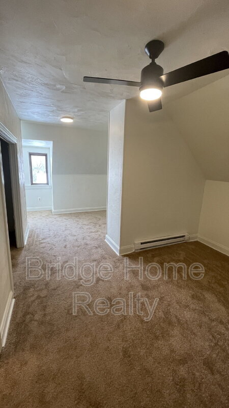 Building Photo - 319 N Balph Ave