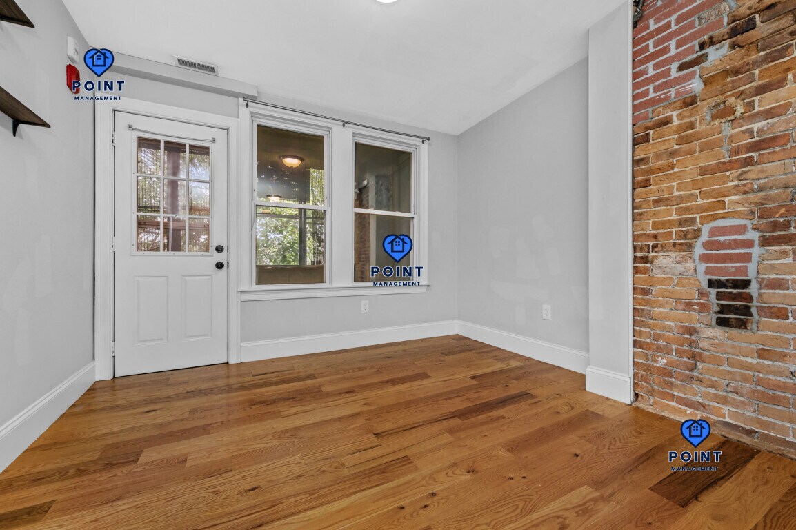 Building Photo - 146 Bremen St