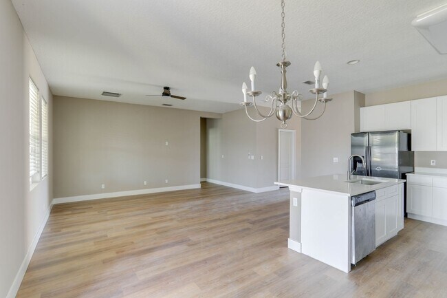 Building Photo - 2686 Gasparilla Cir
