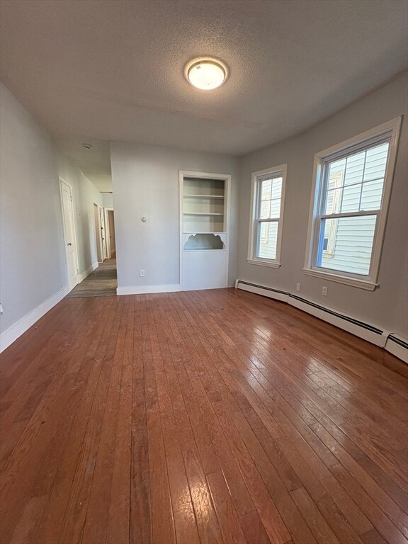 Building Photo - 87 Webster St