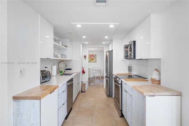 Building Photo - 4000 Towerside Terrace