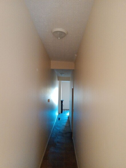 Building Photo - 909 S Limestone St