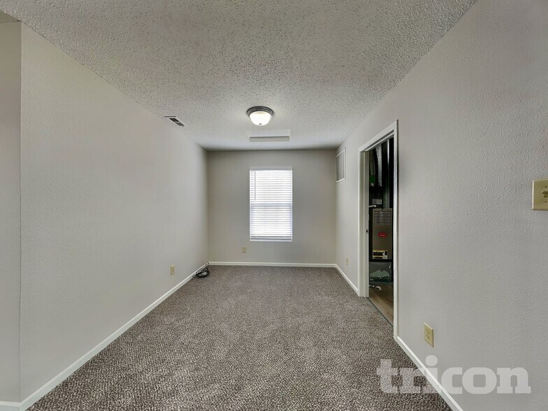 Building Photo - 9521 W Constellation Dr