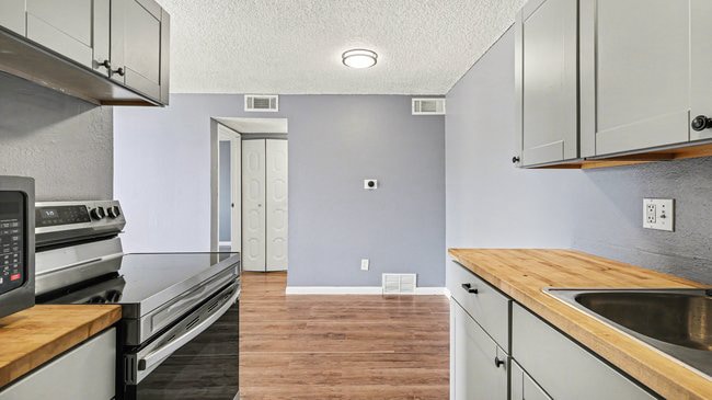 Building Photo - 10211 Ura Ln