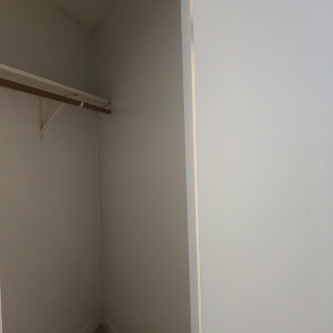 Building Photo - 348 Woodham Ct