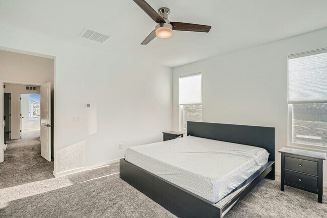 Building Photo - 11059 Shining Star Cir