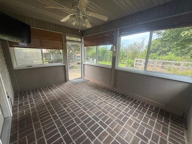 Building Photo - 1740 Country Meadows Dr