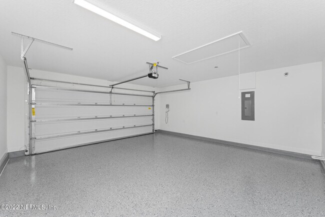 Building Photo - 22 Upton Ln