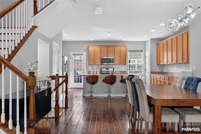 Building Photo - 56 Wesmont Drive