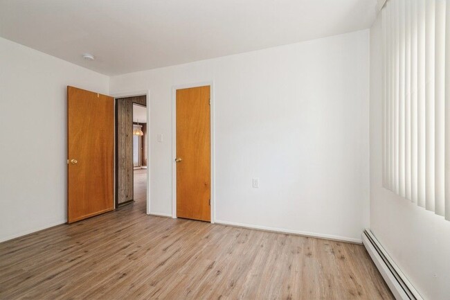Building Photo - 436 St Thomas Dr