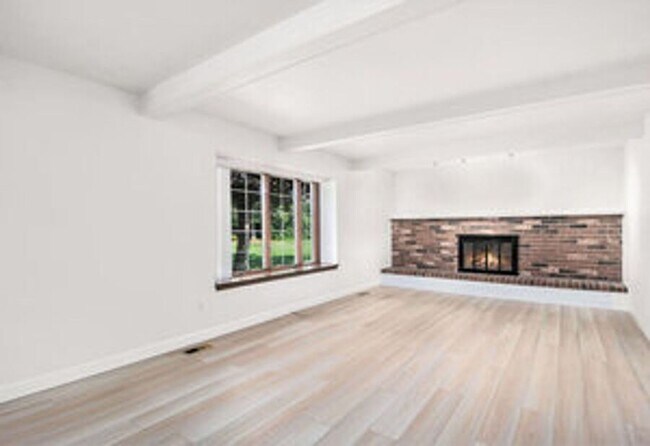 Building Photo - 6609 Merrick Dr