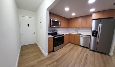 Building Photo - 4354 NW 9th Ave