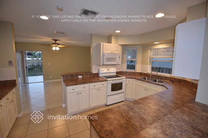 Building Photo - 8640 Rosalie Ct