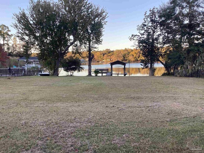 Building Photo - 1600 E Texar Dr