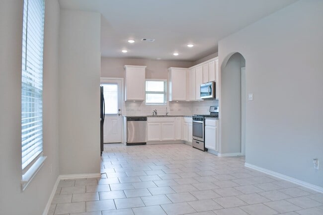 Building Photo - 31619 Heguy Pass