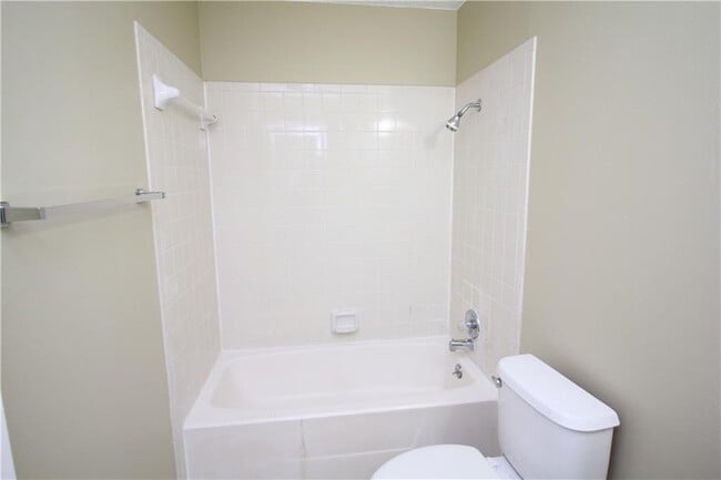 Building Photo - 12331 Alderbrook Dr