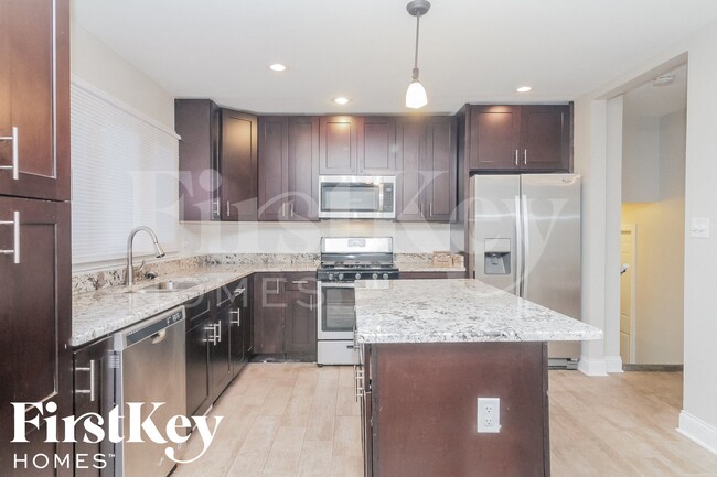 Building Photo - 1332 Jamie Ln