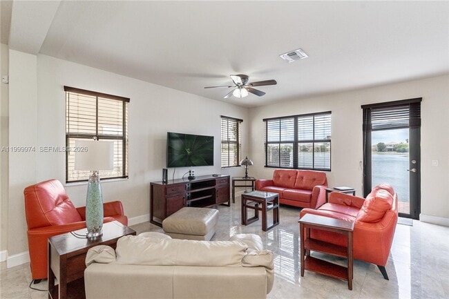 Building Photo - 8435 Lakeview Trail