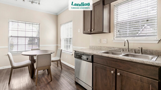 Building Photo - 4610 Crowne Lake Cir