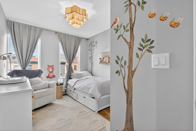 Building Photo - 303 4th St