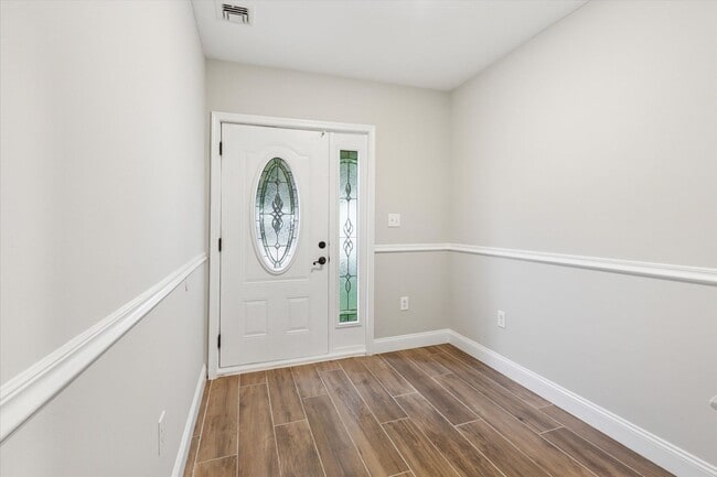 Building Photo - 3B/4B Townhome in Phoenixville!