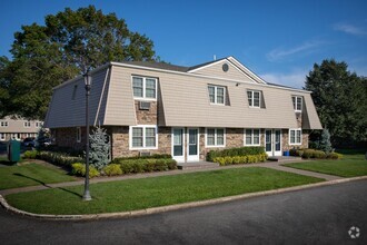 Building Photo - 206 Terrace Rd