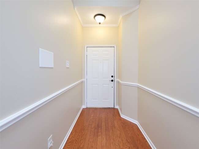 Building Photo - 3014 Millers Oak Ln