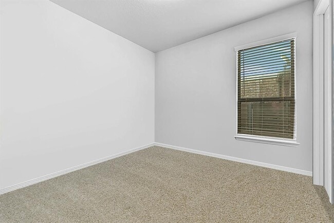 Building Photo - 204 Belford St