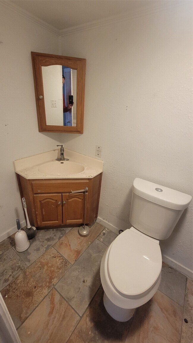 Building Photo - 2960 Call St