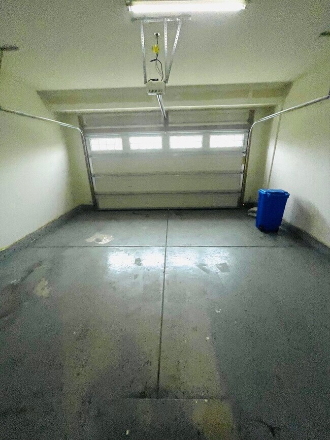 Building Photo - Beautiful 3 beds 2.5 Baths in Dublin