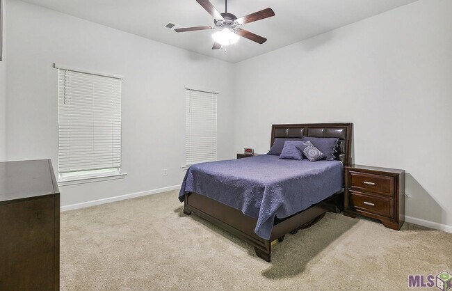 Building Photo - 1224 Gentle Wind Dr