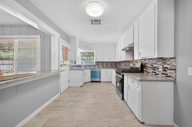 Building Photo - 4022 Osby Dr