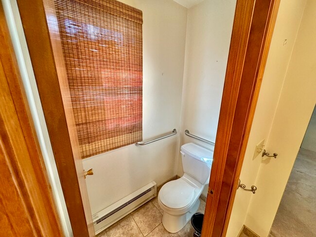 Building Photo - 307 N Union Ave