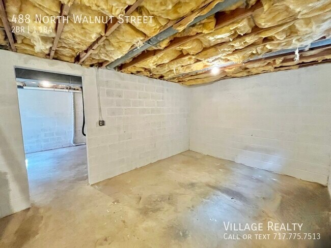 Building Photo - 488 N Walnut St