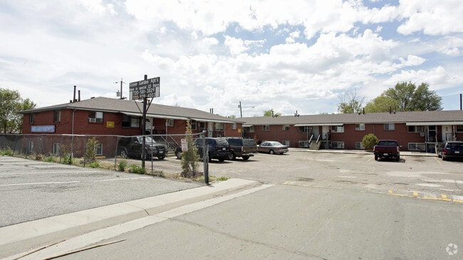 Primary Photo - Grove Garden Apartments